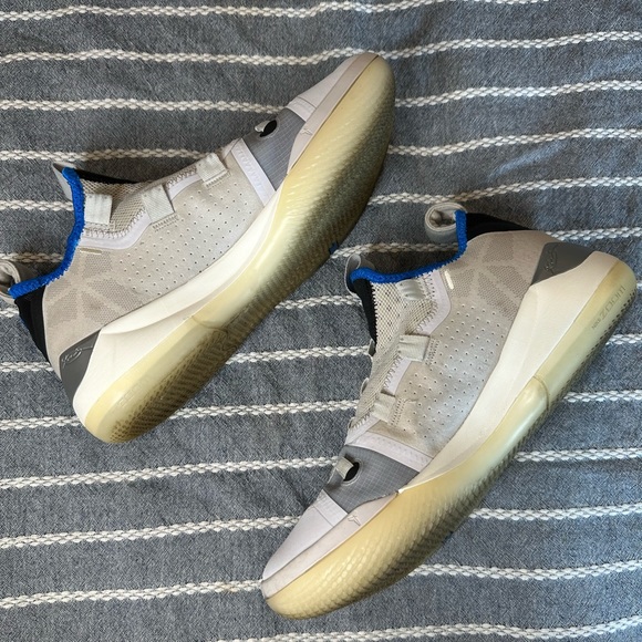 Kobe AD Vast grey/Moon Particle size 9.5 - Picture 2 of 15